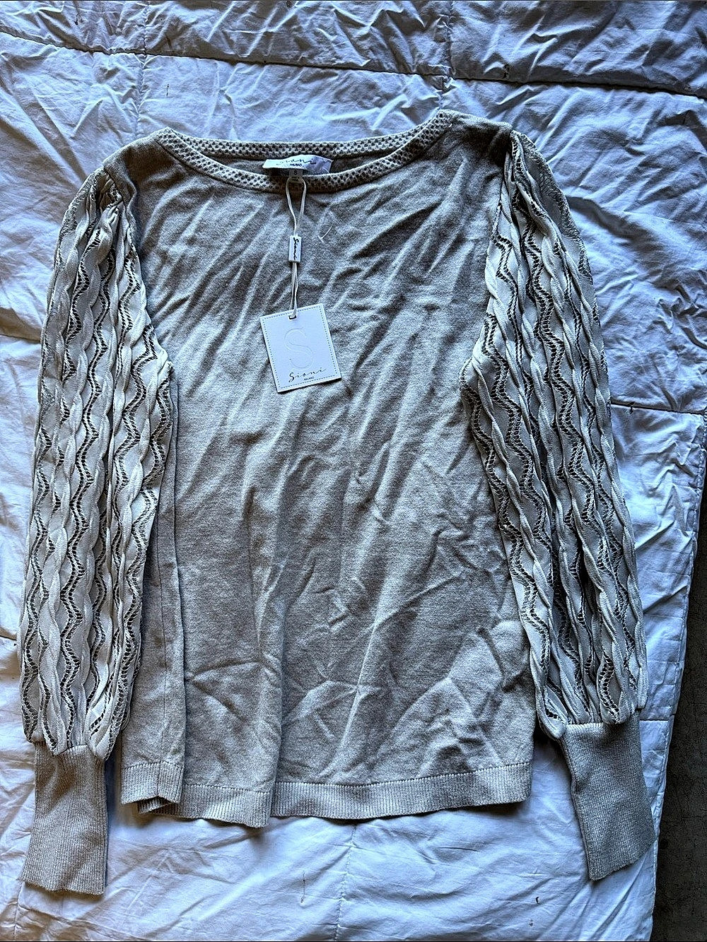 Sienna Sky Women'Small Gray Sweater Size Small NWT